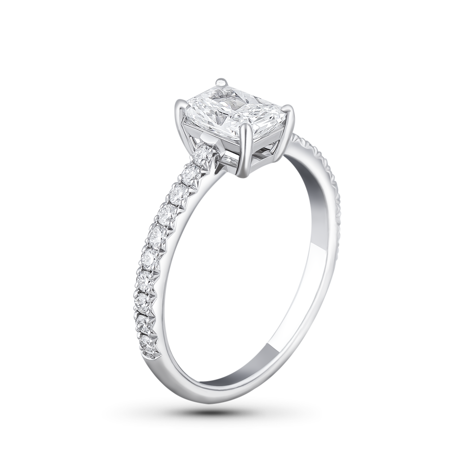 Кольцо с бриллиантами в белом золоте